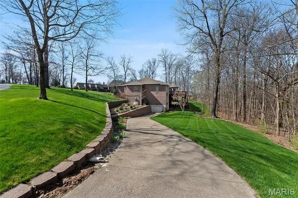 $895,000 | 316 Flagstone Drive, Cape Girardeau, MO 63701