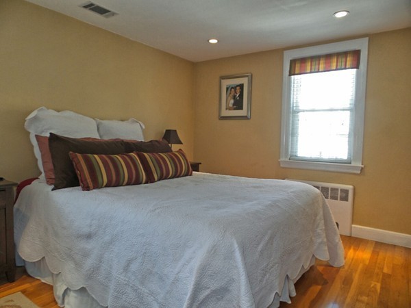 151 Howard Street Reading, MA 01867 - Photo 15 of 22 Gallery Image 15