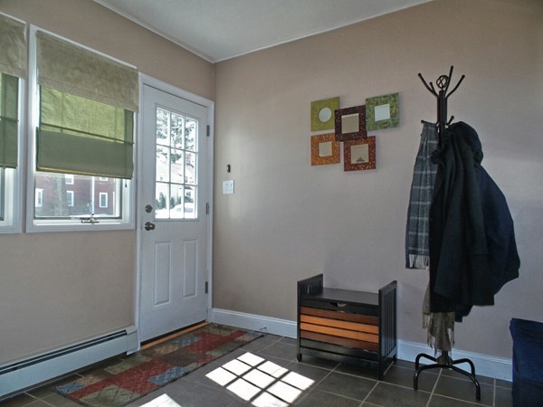151 Howard Street Reading, MA 01867 - Photo 10 of 22 Gallery Image 10