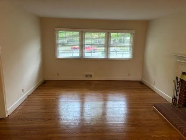 $1,950 | 2153 Canterbury Drive, Burlington, NC 27215