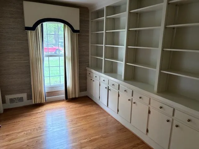 $1,950 | 2153 Canterbury Drive, Burlington, NC 27215