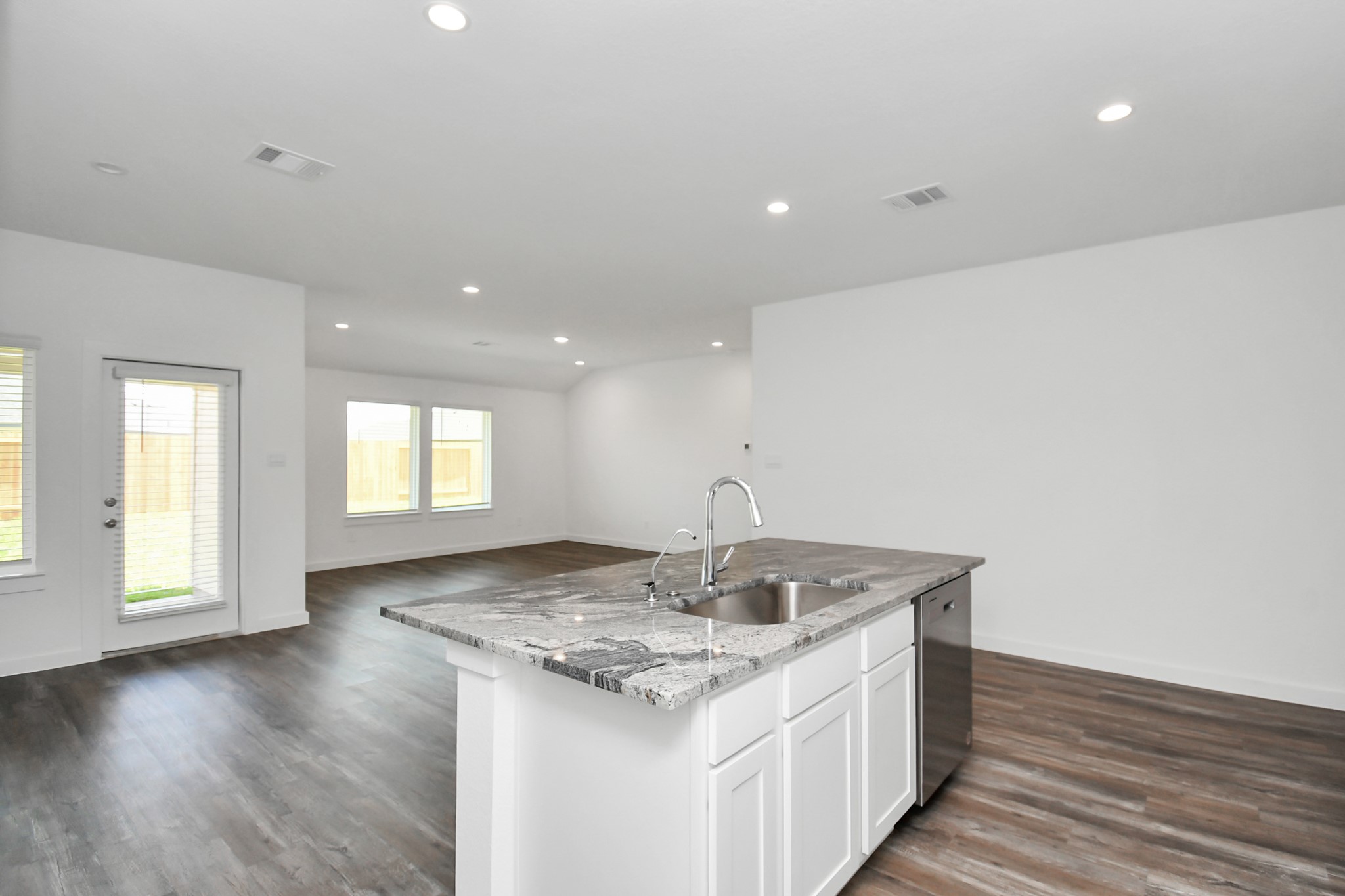 1115 Desert Willow Drive Rosharon, TX 77583 - Photo 13 of 33 Open Concept
