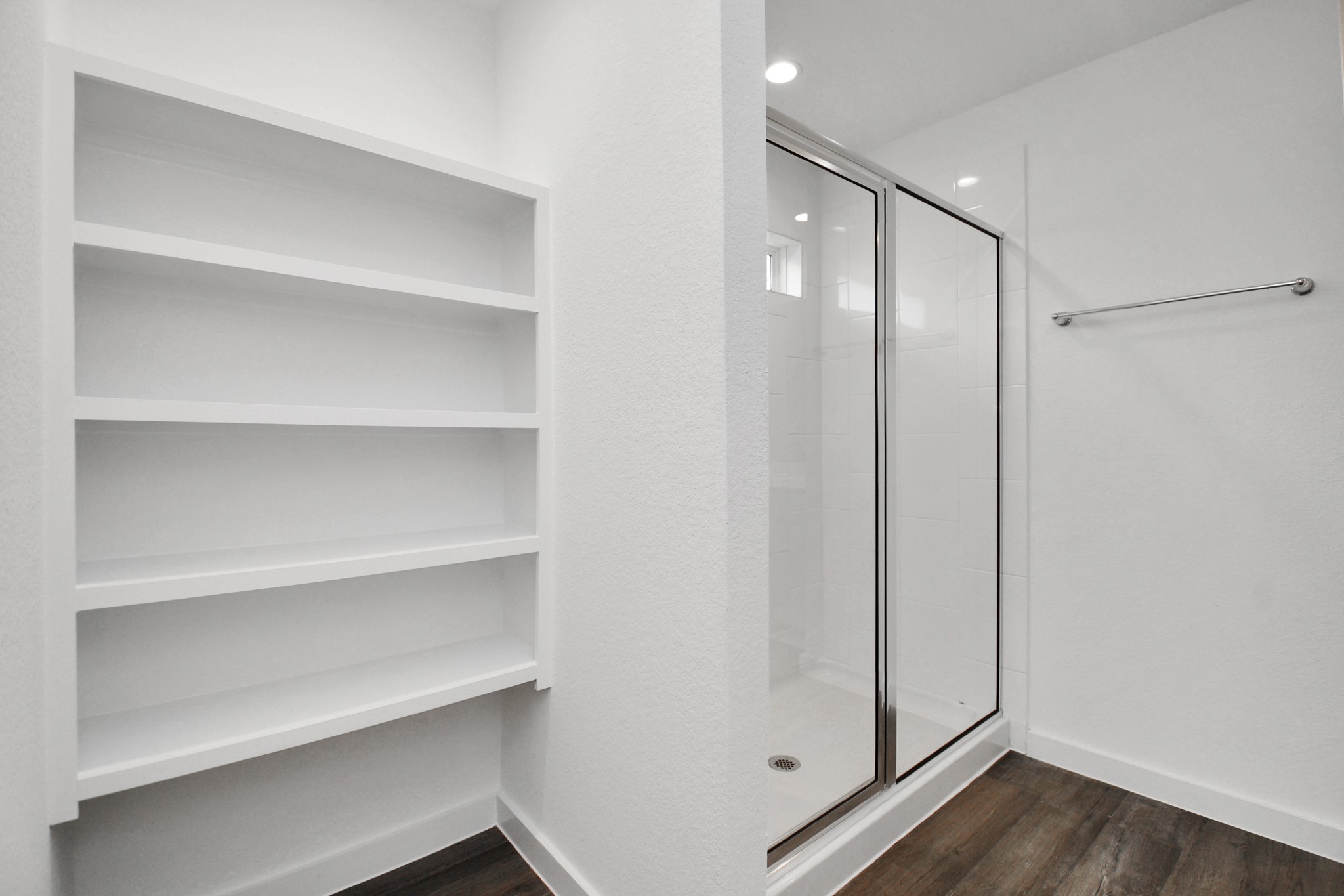 1115 Desert Willow Drive Rosharon, TX 77583 - Photo 20 of 33 Primary Bathroom
