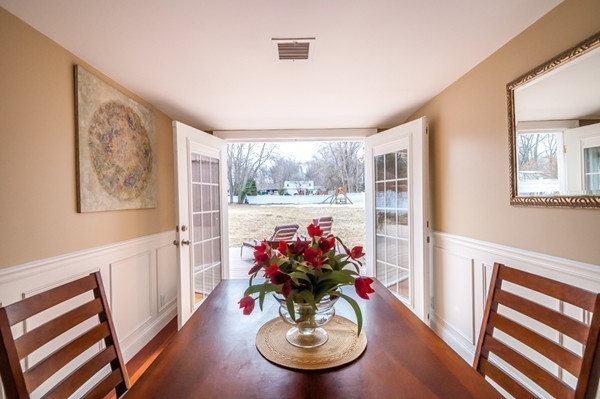 48 Winslow Road Reading, MA 01867 - Photo 6 of 29 Gallery Image 6