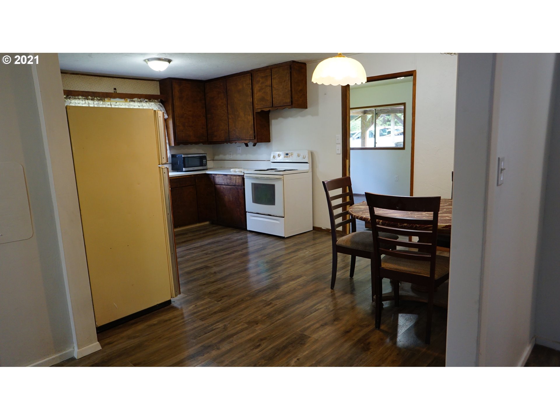 55976 Gold Brick Road Myrtle Point, OR 97458 - Photo 11 of 30 Gallery Image 11
