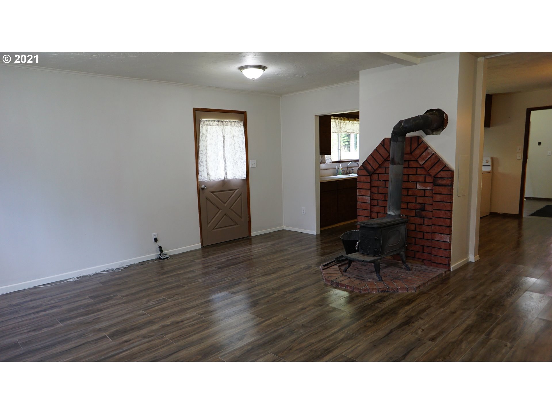 55976 Gold Brick Road Myrtle Point, OR 97458 - Photo 8 of 30 Gallery Image 8