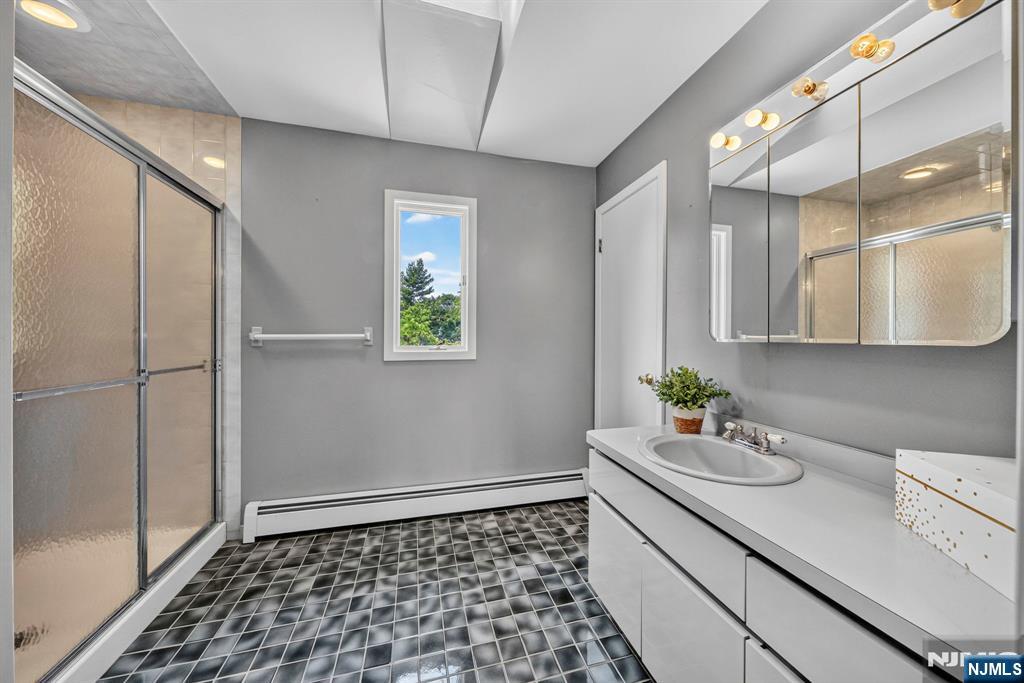 163 Oldham Road Wayne, NJ 07470 - Photo 26 of 50 Gallery Image 26
