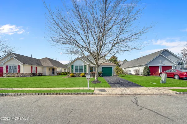 $379,000 | 3440 Vicari Avenue, Toms River, NJ 08755