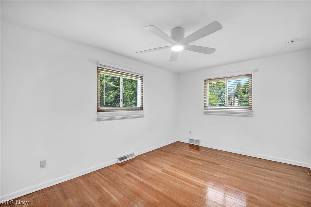 4915 Fairlawn Road Cleveland, OH 44124 - Photo 31 of 50