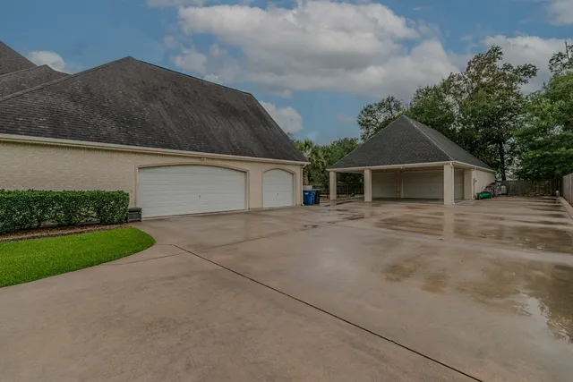 $674,625 | 9010 Taylor Circle, Orange, TX 77630