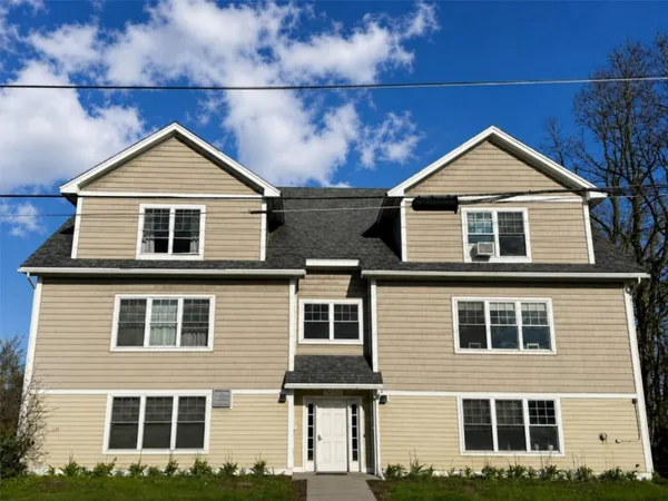 $250,000 | 354 Manhattan Drive, Unit 11, Burlington, VT 05401