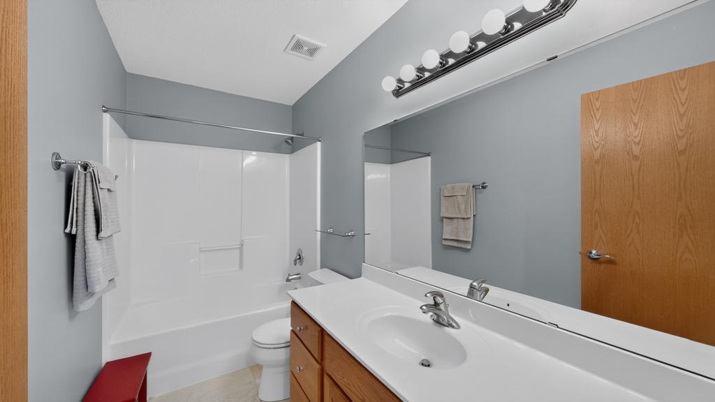 5806 48 Avenue Northwest Rochester, MN 55901 - Photo 24 of 48