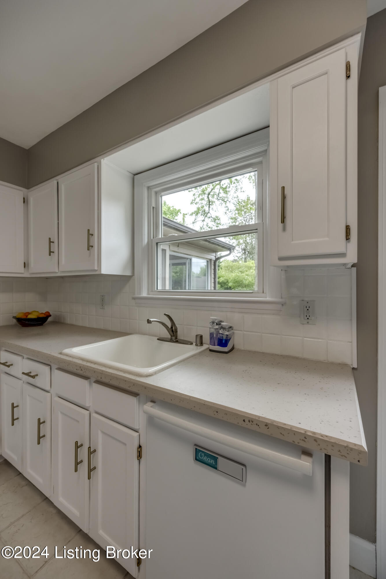 4424 Rudy Lane Louisville, KY 40207 - Photo 24 of 79 2Y0A8042-B
