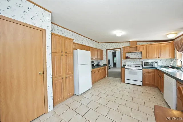 $195,000 | 9395 Fredonia Stockton Road, Pomfret, NY 14063