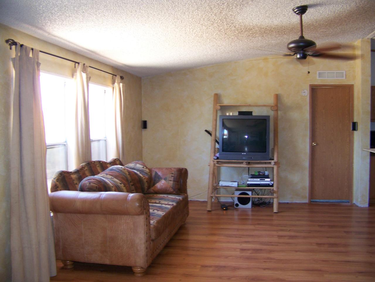 2328 South Bowman Road Apache Junction, AZ 85119 - Photo 1 of 12 Living room