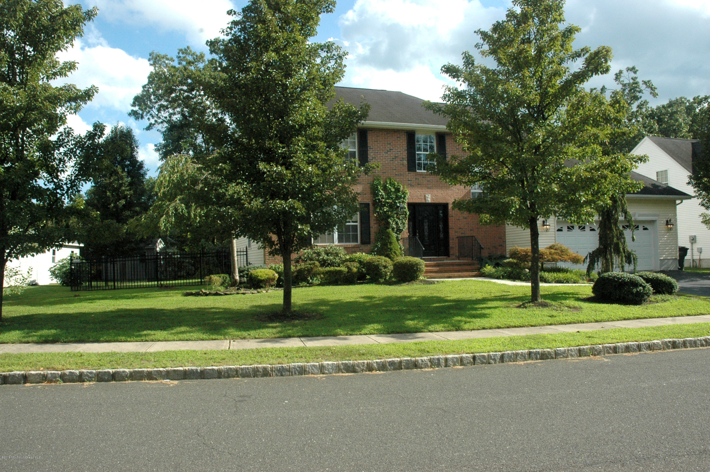 12 Rutgers Drive Howell, NJ 07731 - Photo 4 of 38 DSC_8373