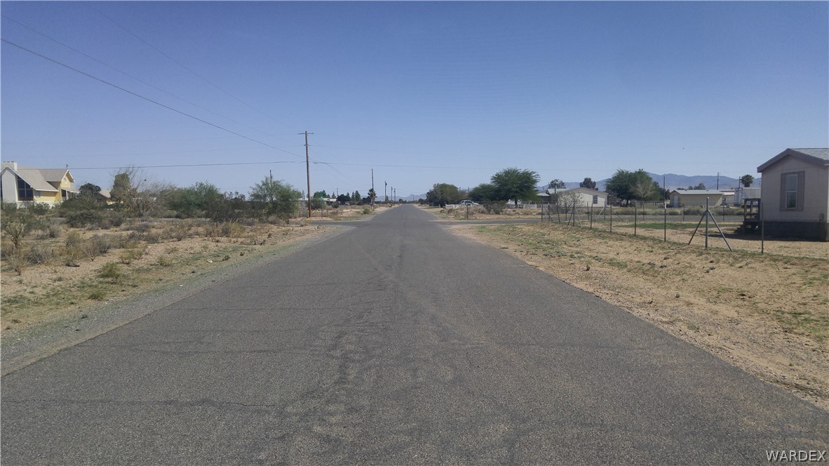 625 South Santa Maria Road Golden Valley, AZ 86413 - Photo 3 of 6 North Road View