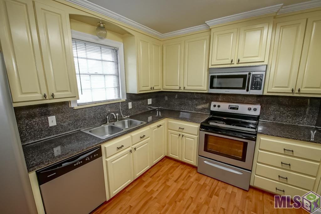 3045 Woodcrest Drive Baton Rouge, LA 70814 - Photo 10 of 25