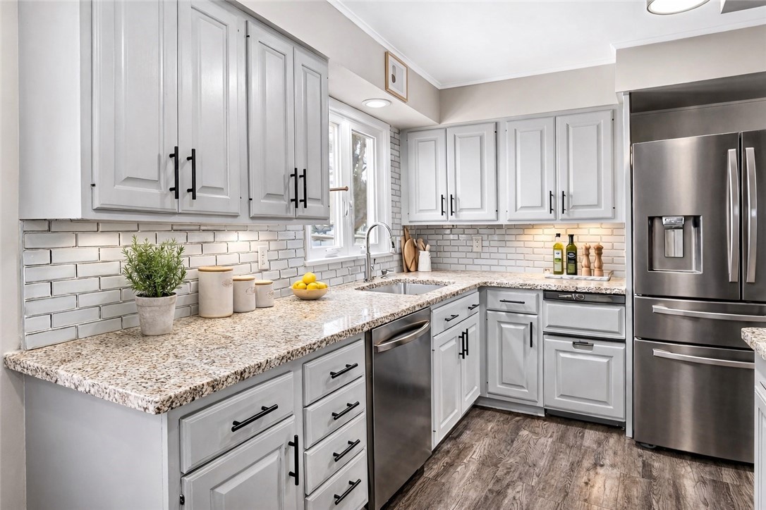 248 Gate House Trail Henrietta, NY 14467 - Photo 12 of 44