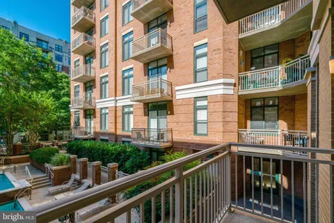 $499,990 | 1201 North Garfield Street, Unit 202, Arlington, VA 22201