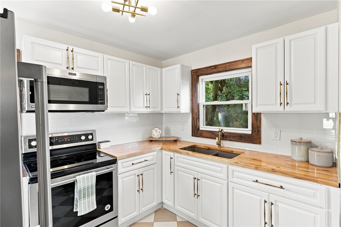 56 Northlane Drive Rochester, NY 14621 - Photo 12 of 33 Gallery Image 12