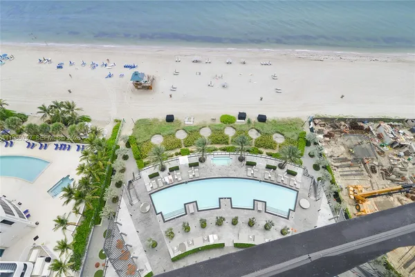 $28,000 | 18555 Collins Avenue, Unit 1605, Sunny Isles Beach, FL 33160