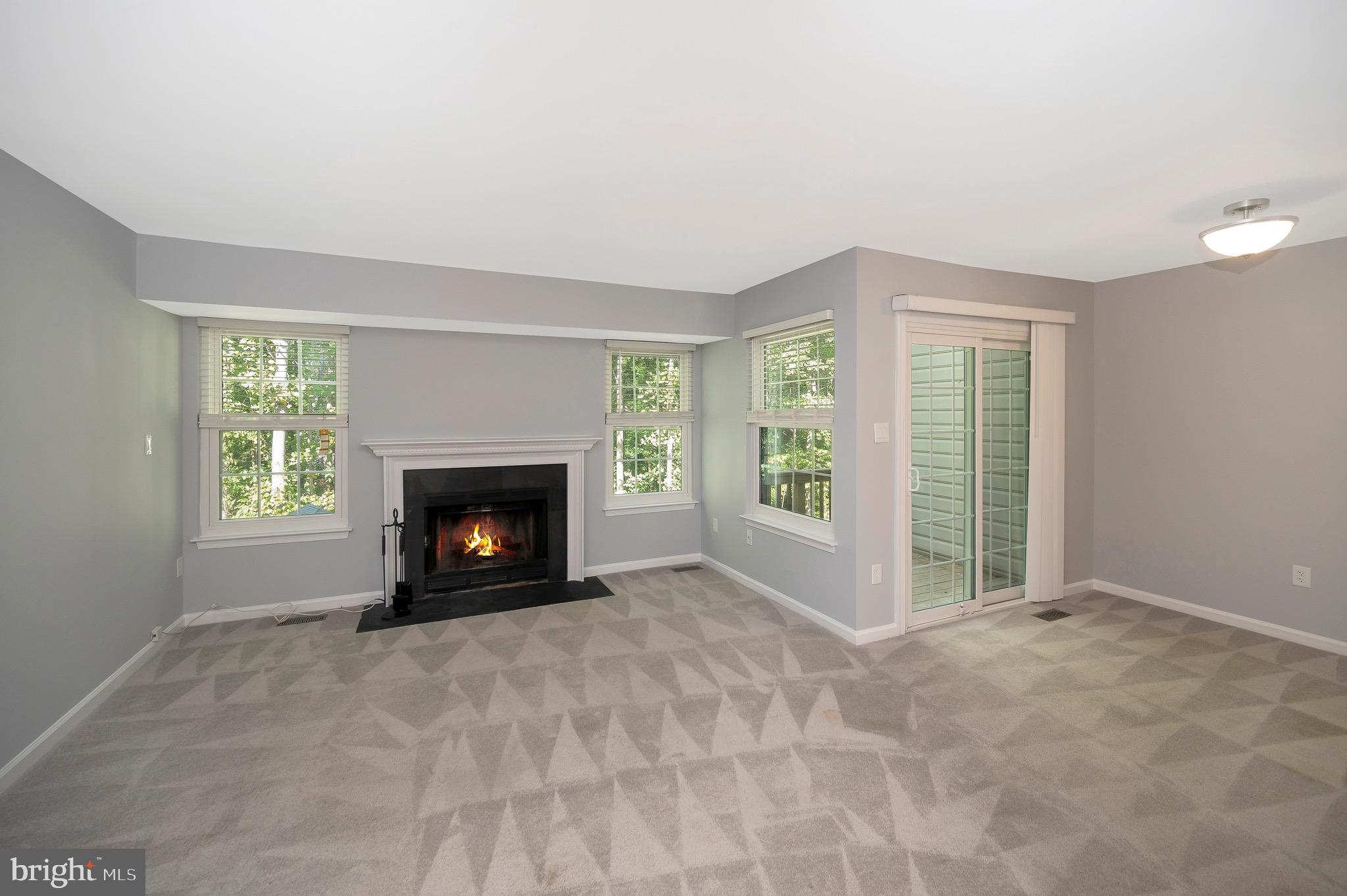 807 Wind Ridge Drive Stafford, VA 22554 - Photo 4 of 46 Living Room