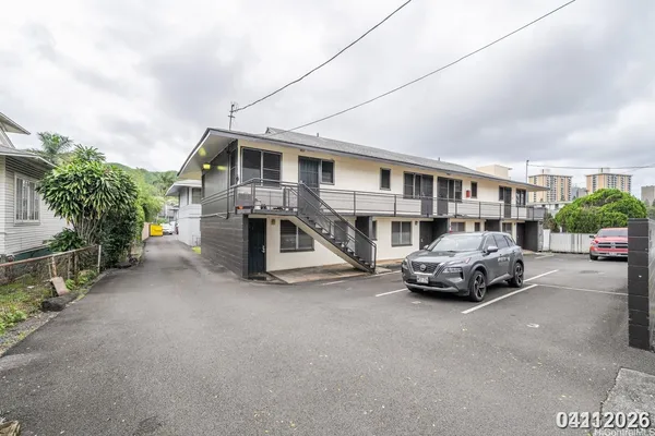 $2,200 | 1719 Nuuanu Avenue, Unit 4F, Honolulu, HI 96817