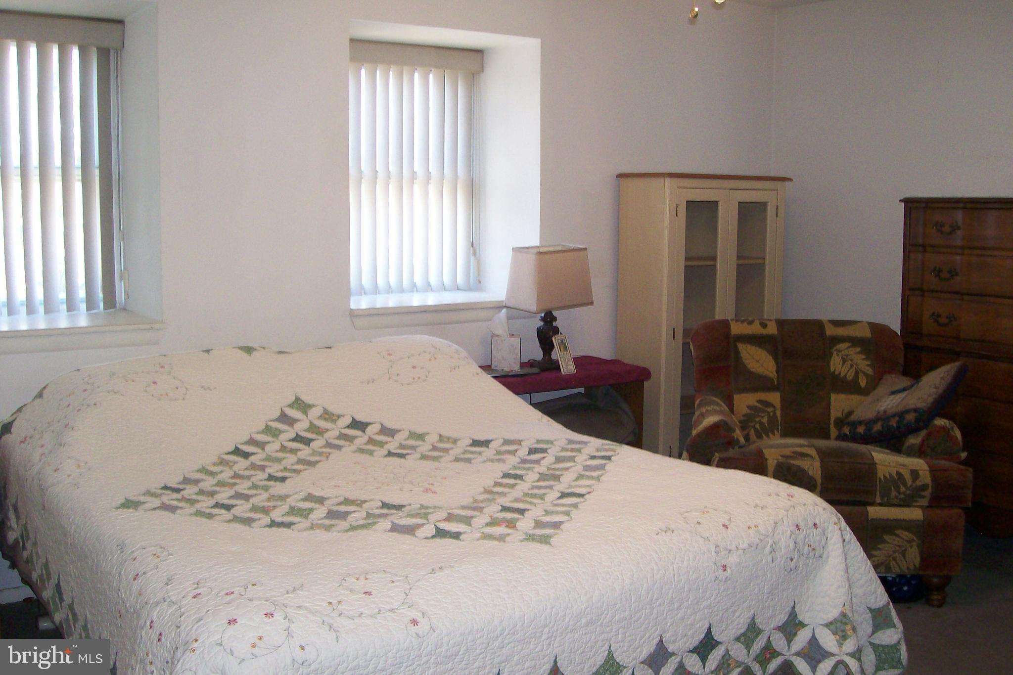 9035 Eastview Road Philadelphia, PA 19152 - Photo 20 of 32 2nd Bedroom