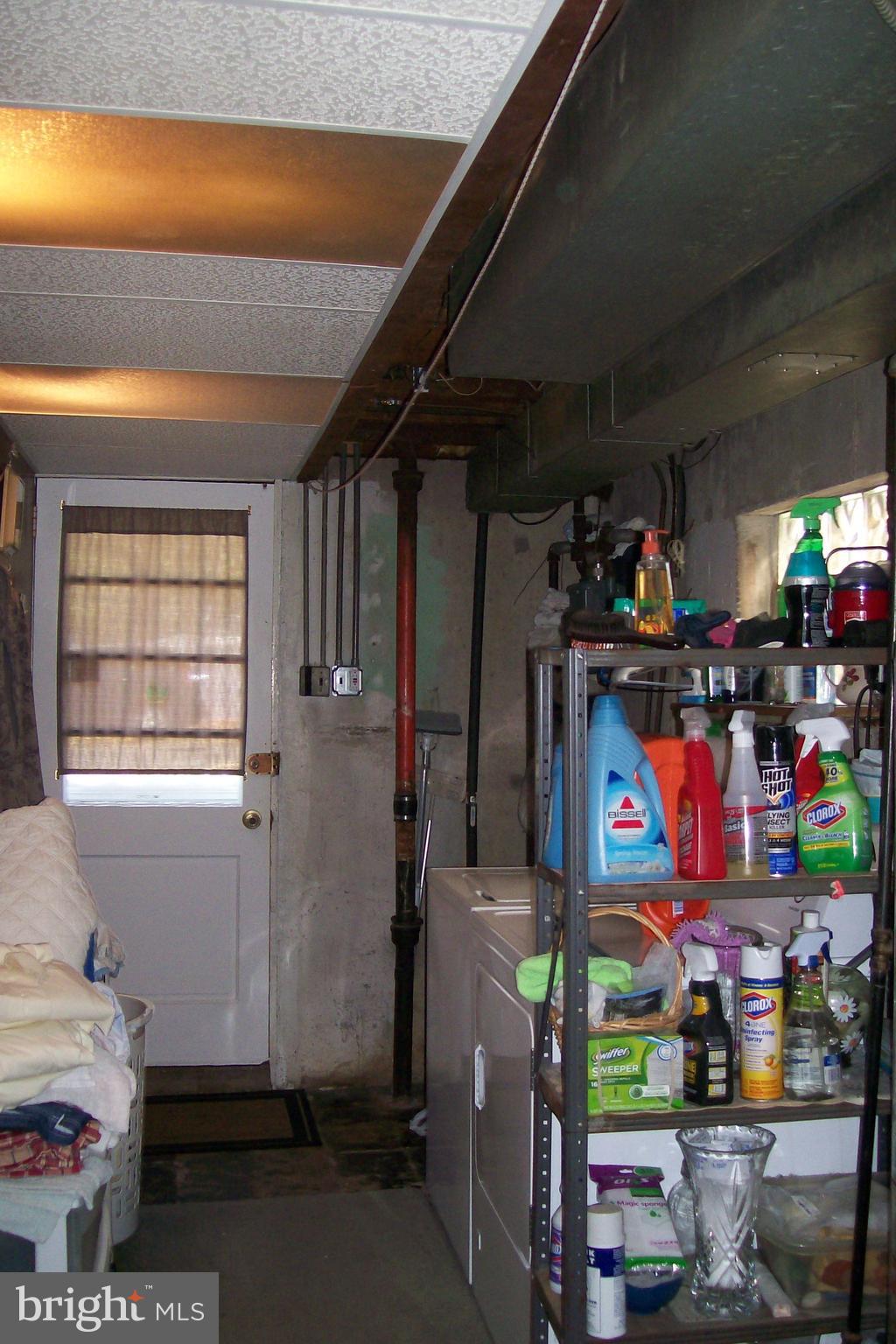 9035 Eastview Road Philadelphia, PA 19152 - Photo 31 of 32 Laundry Room