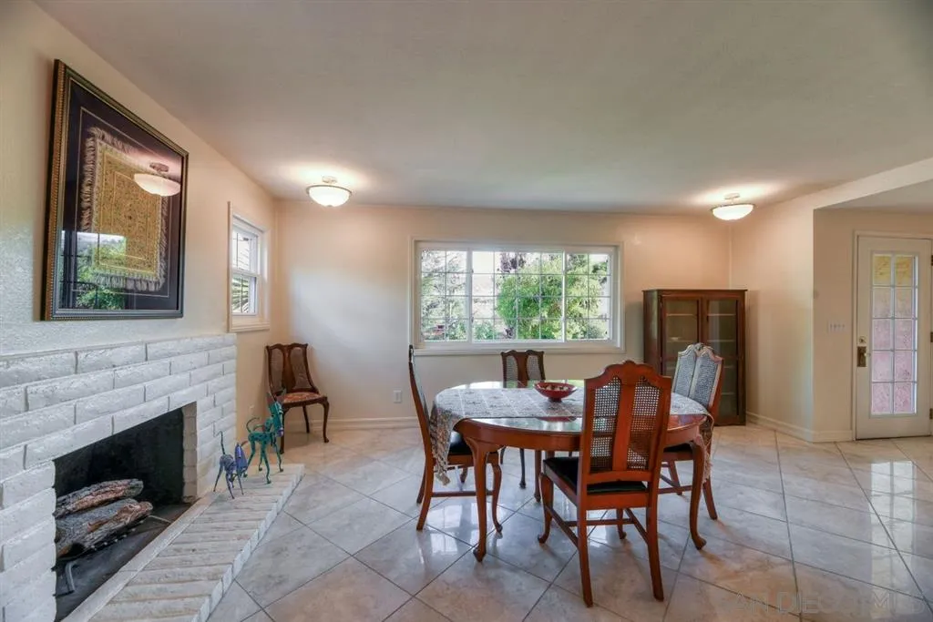12028 Old Pomerado Road Poway, CA 92064 - Photo 8 of 25 Gallery Image 8