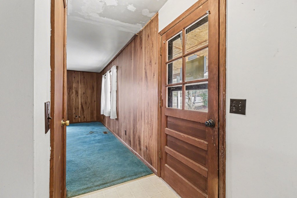 595 Wildlife Trail Morganton, GA 30560 - Photo 5 of 34 a view of an entryway