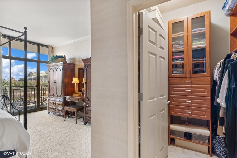 1335 South Prairie Avenue, Unit 605 Chicago, IL 60605 - Photo 11 of 20 a view of walk in closet with living room