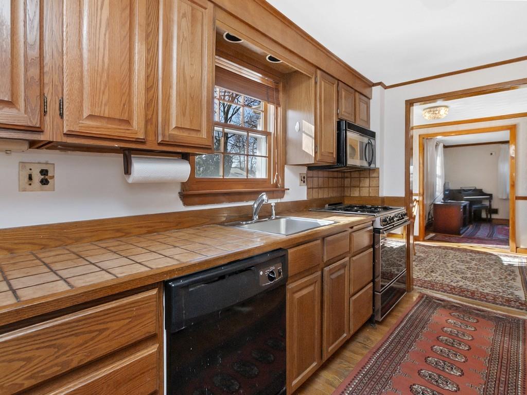 144 Main Street Waltham, MA 02453 - Photo 9 of 42