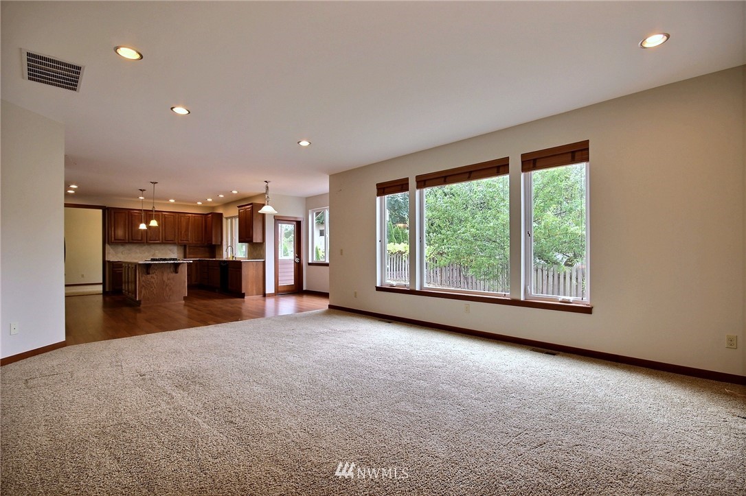 16225 Simonds Road Northeast Kenmore, WA 98028 - Photo 8 of 25
