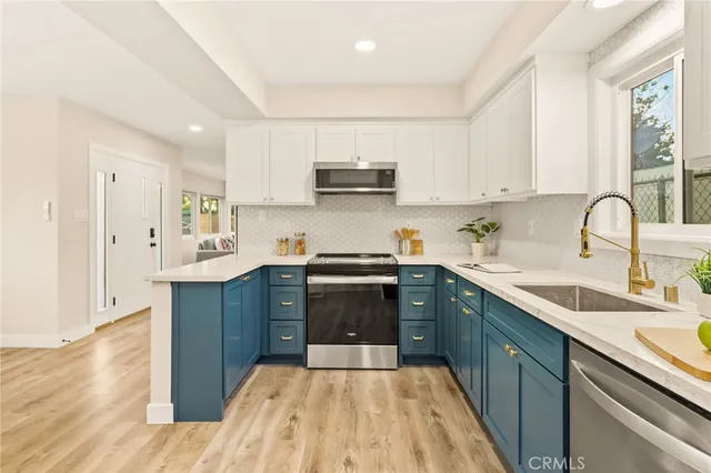 $889,900 | 3402 Baltic Avenue, Long Beach, CA 90810