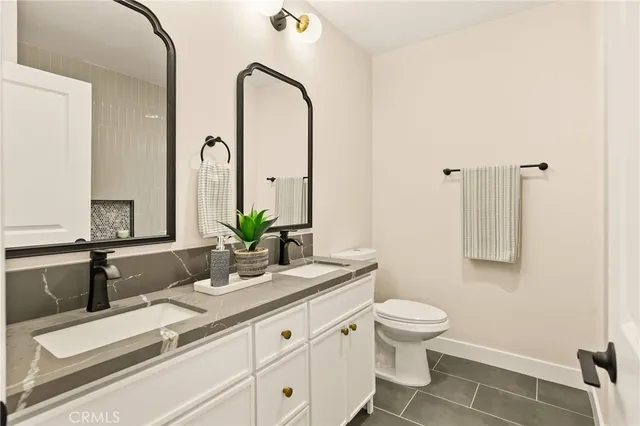 $889,900 | 3402 Baltic Avenue, Long Beach, CA 90810