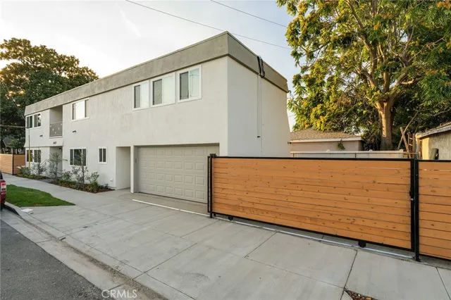 $889,900 | 3402 Baltic Avenue, Long Beach, CA 90810