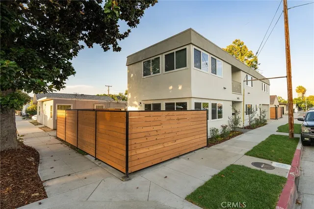 $889,900 | 3402 Baltic Avenue, Long Beach, CA 90810