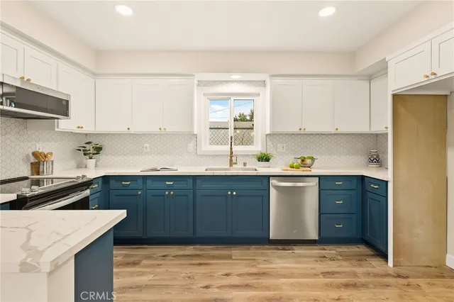 $889,900 | 3402 Baltic Avenue, Long Beach, CA 90810