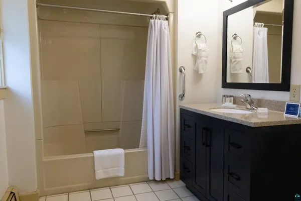 $1,395,000 | 17 South 1st Street, Bayfield, WI 54814