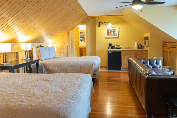 $1,395,000 | 17 South 1st Street, Bayfield, WI 54814