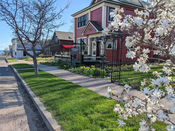 $1,395,000 | 17 South 1st Street, Bayfield, WI 54814