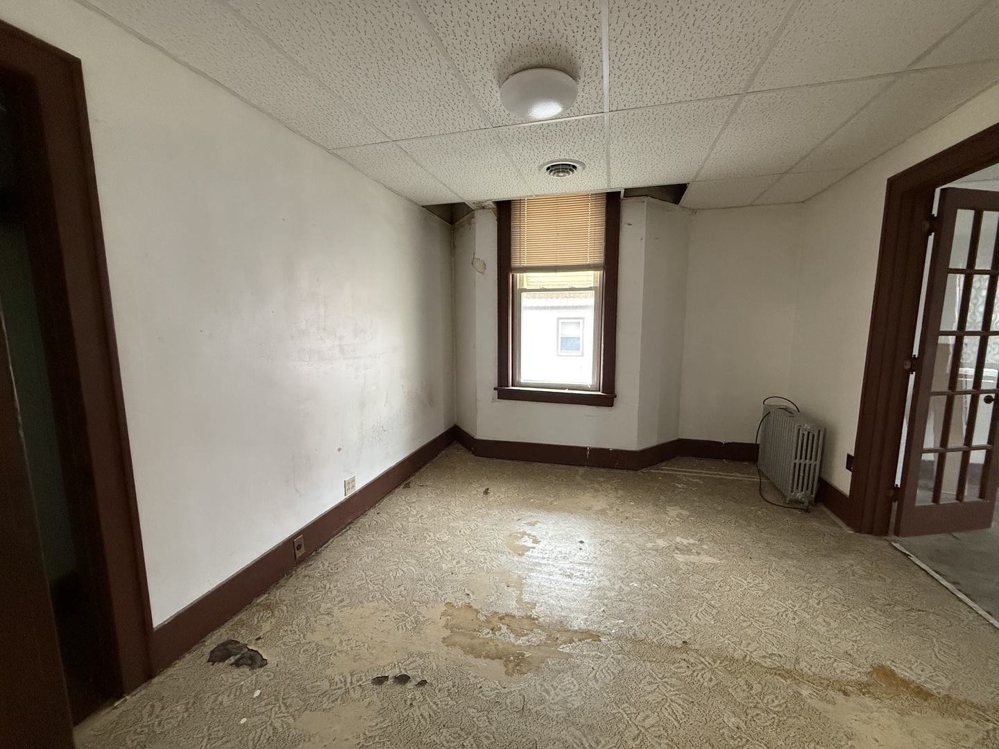 123 West St Paul Street Spring Valley, IL 61362 - Photo 17 of 28 an empty room with windows