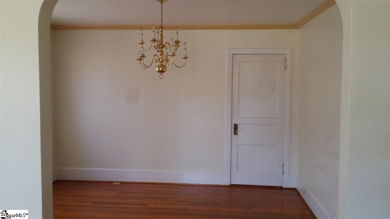 1026 East Perry Road Greenville, SC 29609 - Photo 5 of 13 Gallery Image 5