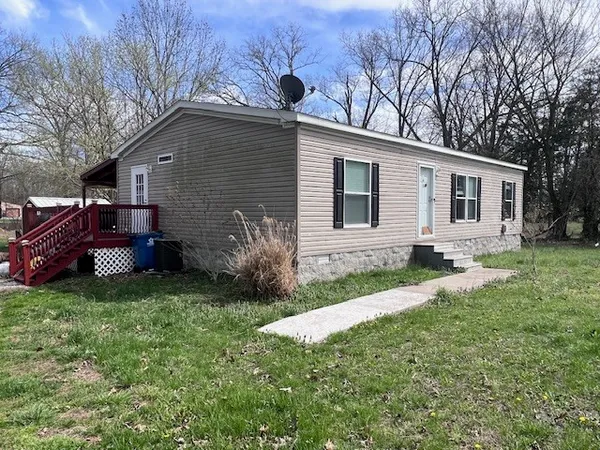 $144,500 | 344 Seba Street, Hurst, IL 62949