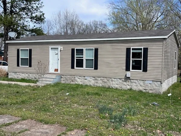 $144,500 | 344 Seba Street, Hurst, IL 62949