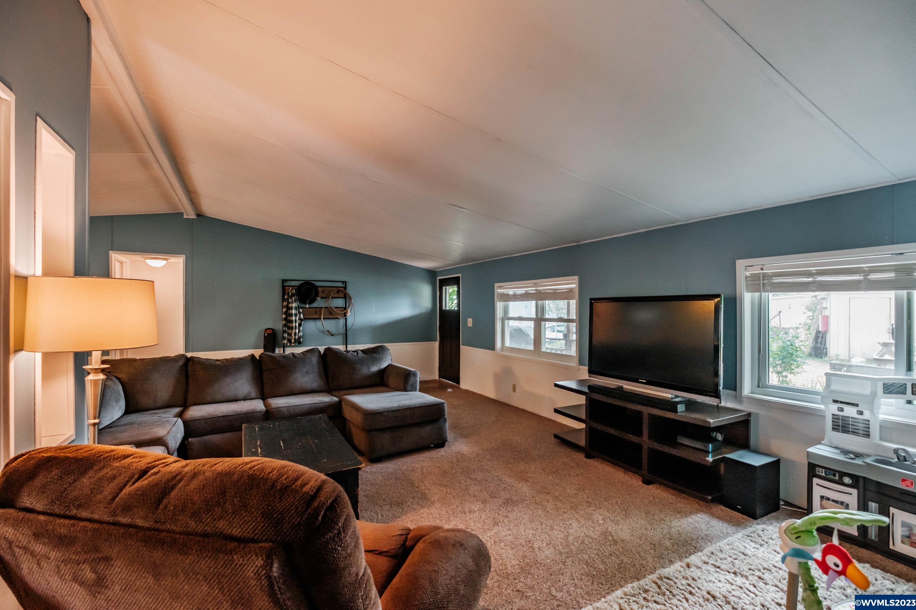 34505 Riverside Drive, Unit 22 Albany, OR 97321 - Photo 10 of 33 Gallery Image 10