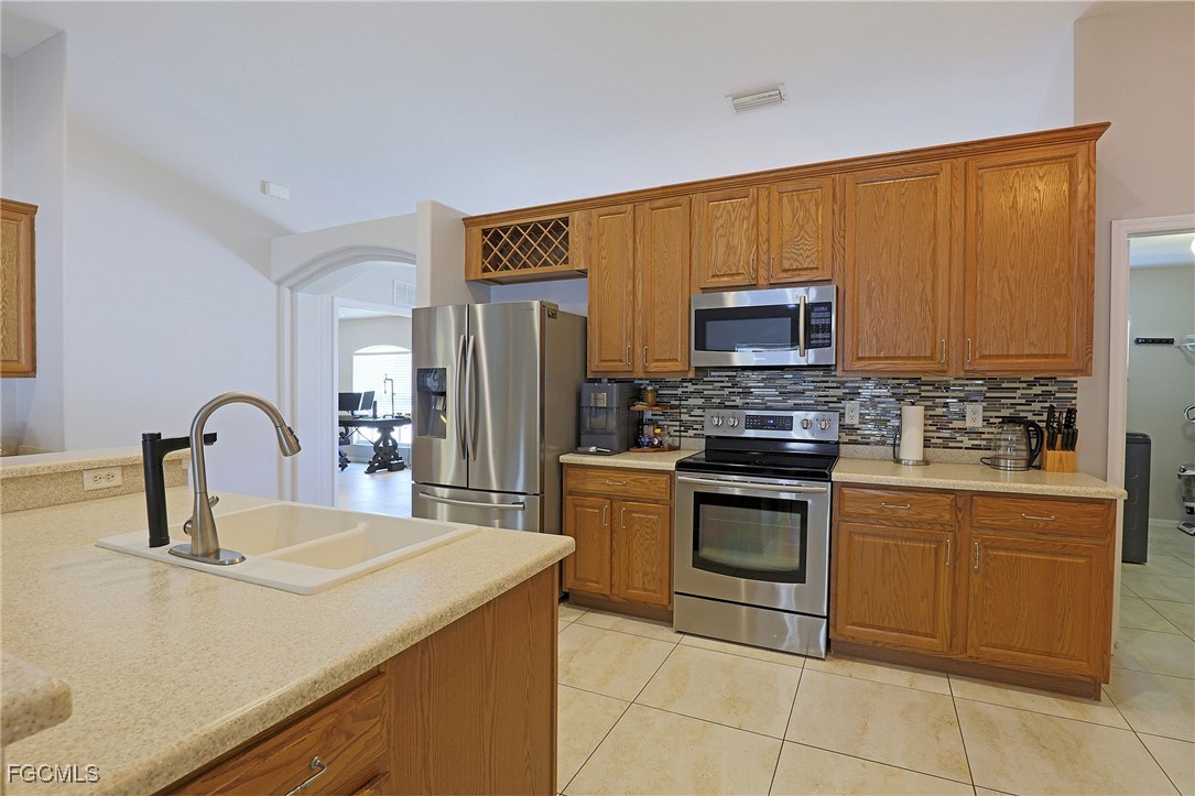 2452 Nature Pointe Loop Fort Myers, FL 33905 - Photo 11 of 49