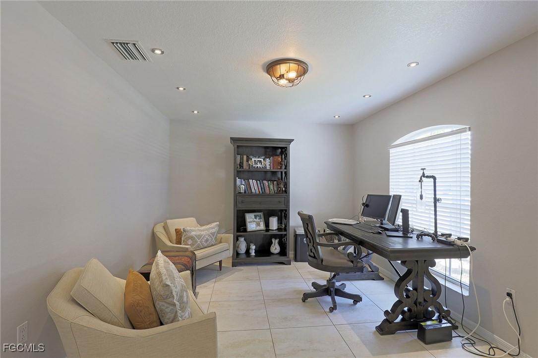 2452 Nature Pointe Loop Fort Myers, FL 33905 - Photo 7 of 49